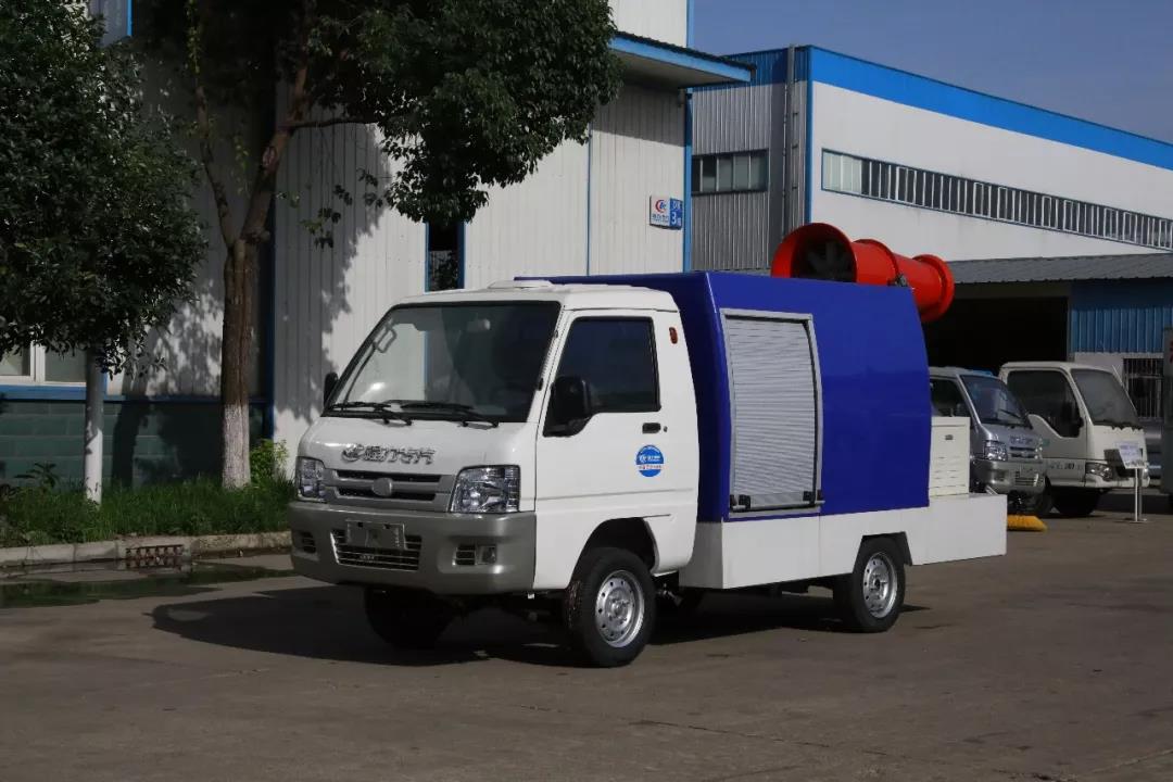 為國(guó)家電網(wǎng)提供一流產(chǎn)品，程力新能源人工智能搶險(xiǎn)救援車首批訂單圓滿交車